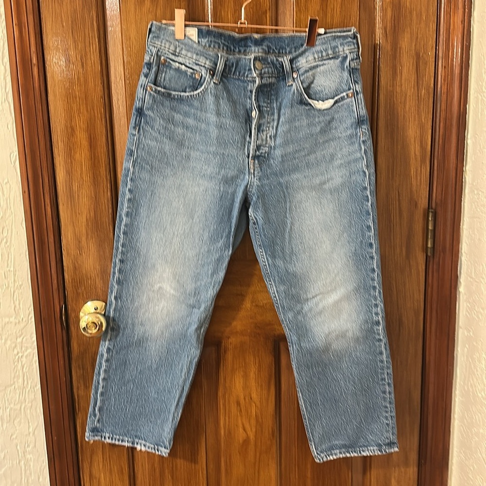 GAP High Rise Women’s Jeans in Light Blue Wash